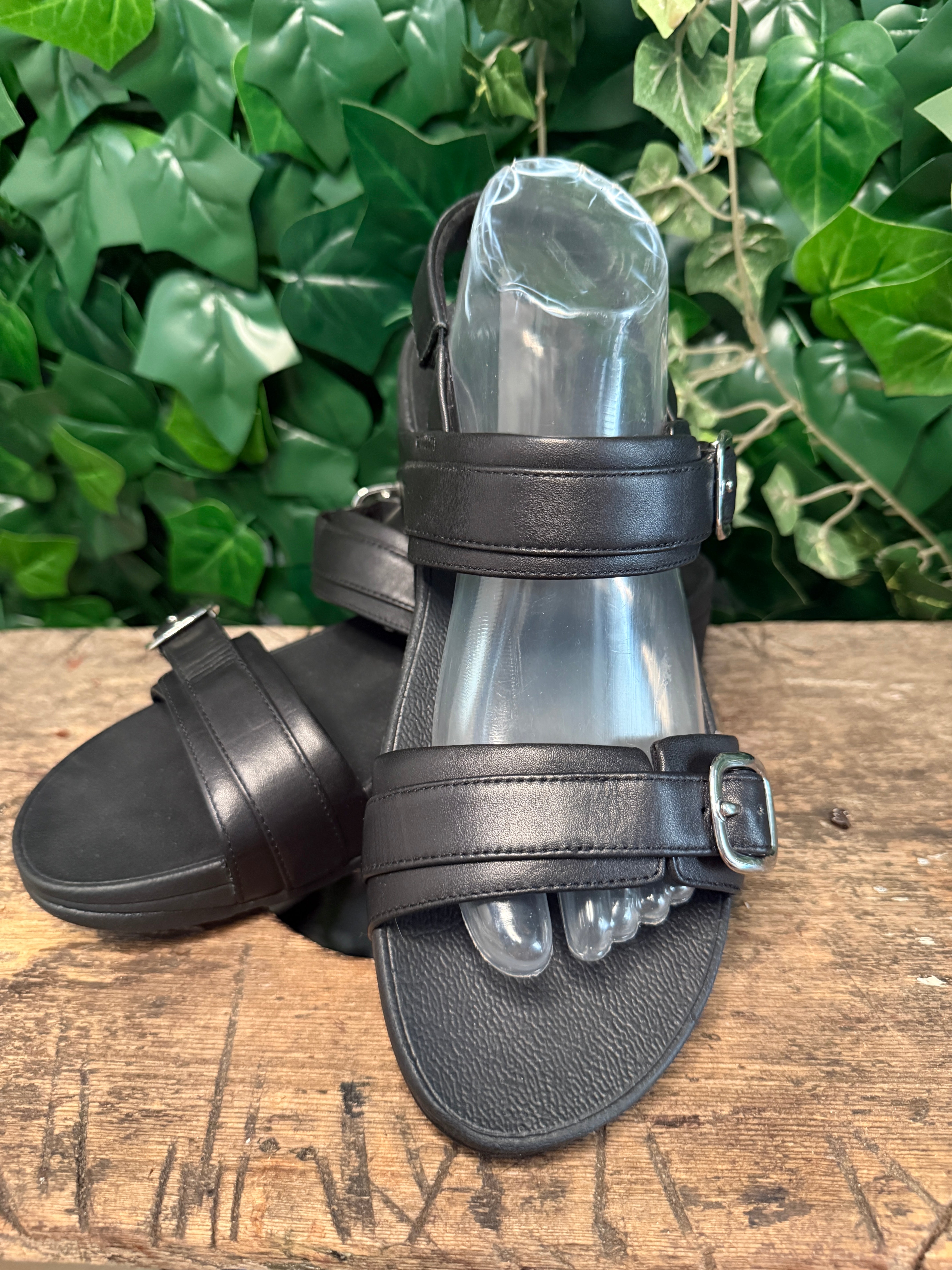 Nieuwe mooie leren sandalen van Fitflop maat 41
