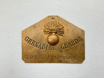 WW1 British Army Grenadier Guards Duty Bed Plate – An original duty bed plate of the Grenadier Guards. 115 x 86 mm. Brass