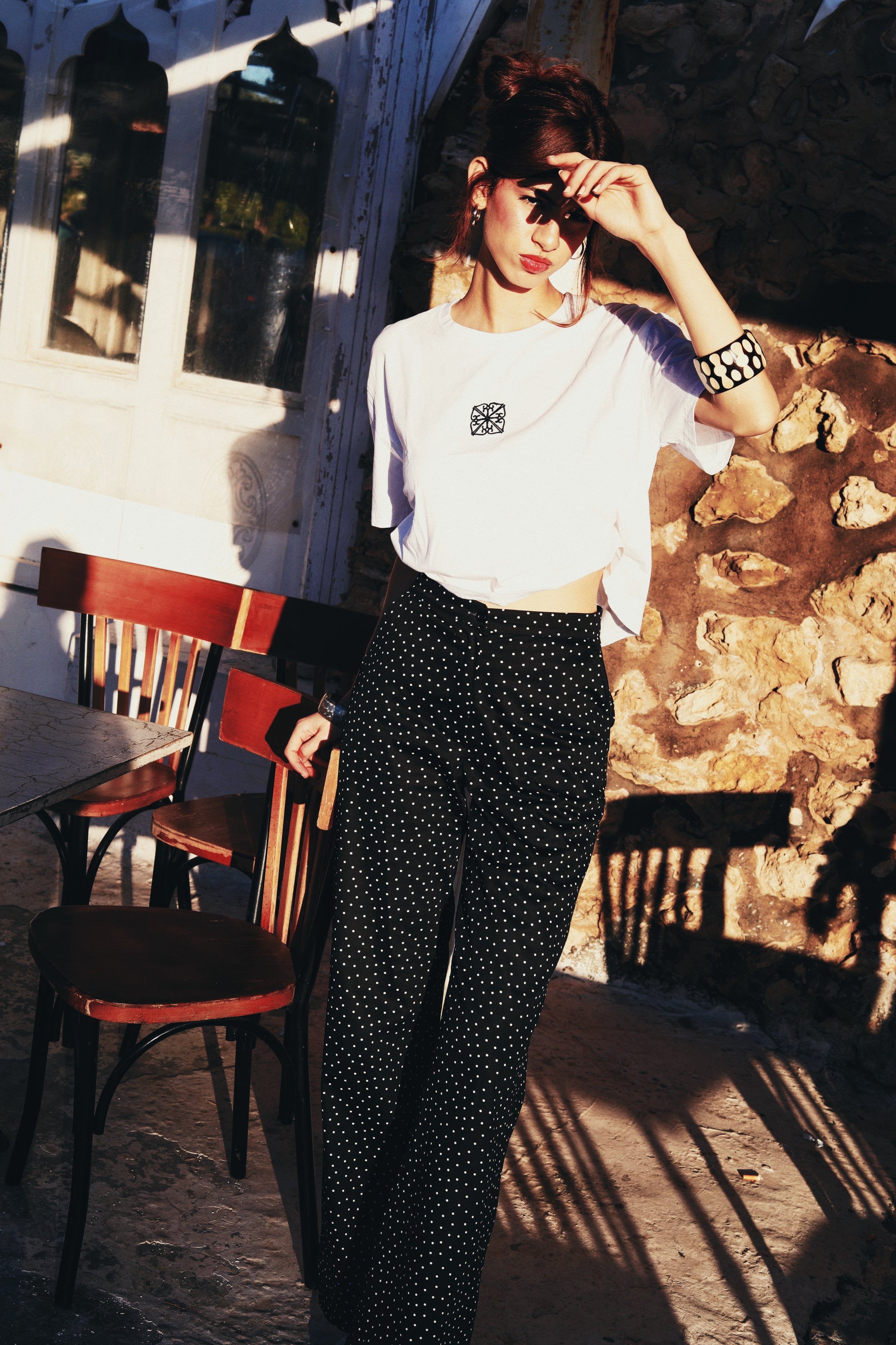 Pantalon noir a petits pois
