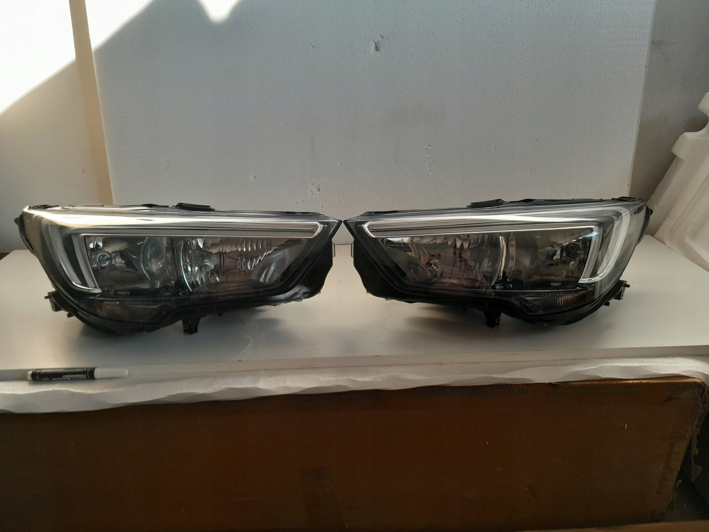Frontscheinwerfer Opel Crossland X 13467967 1346968 Ein Satz Headlight SCH6867556162jk