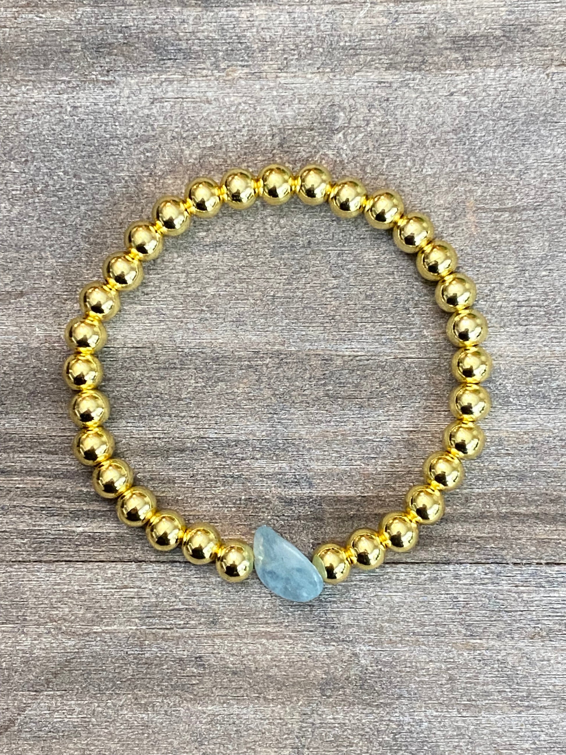 Aquamarine Nugget and Gold Bracelet
