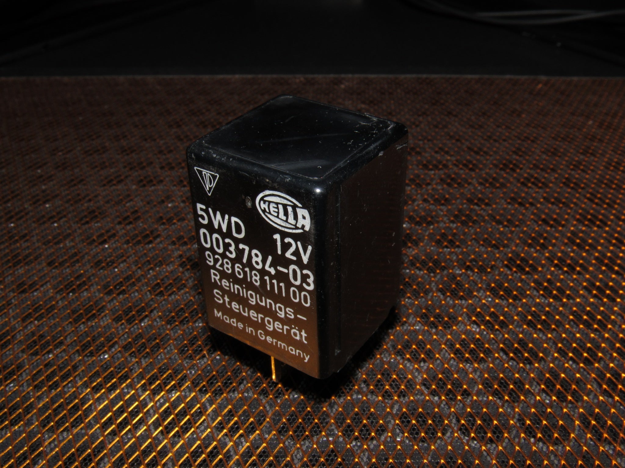 78-95 Porsche 928 OEM Relay 928 618 111 00