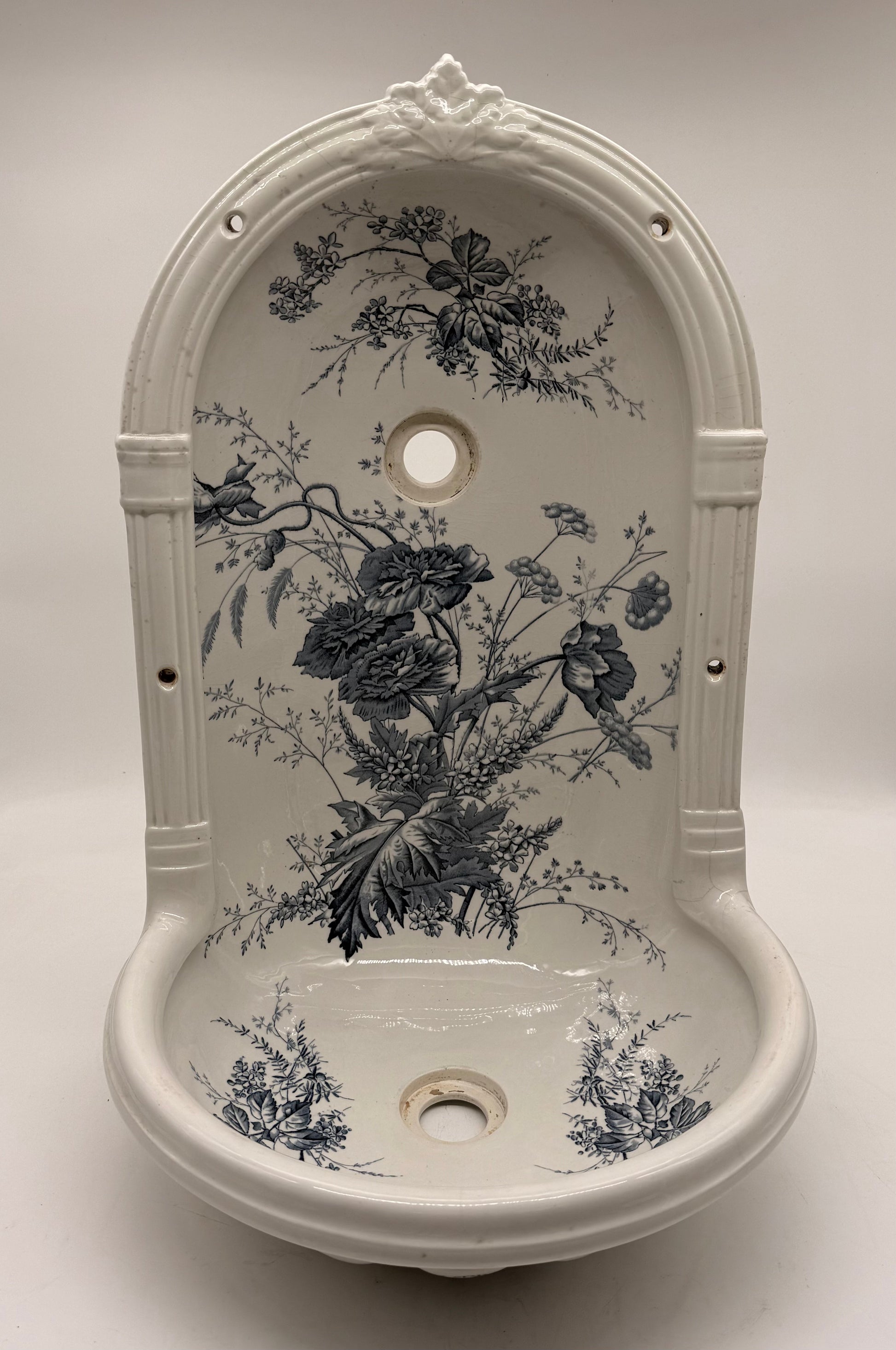 Fontaine Lavabo with Blue Transfers of Poppies by Johnson Bros. C.1870