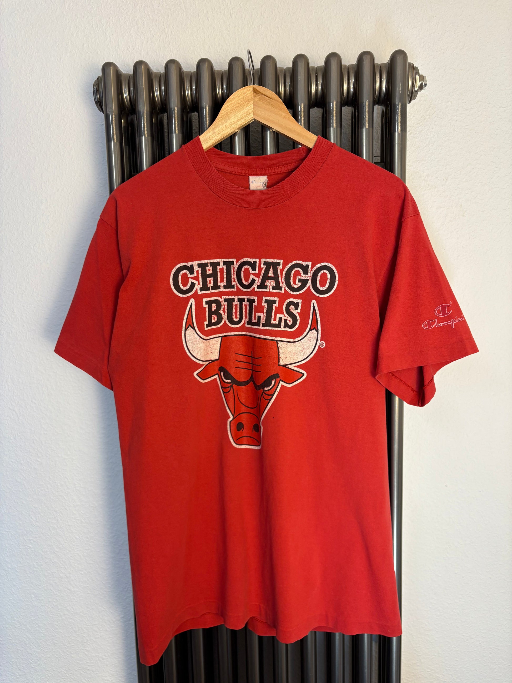 Chicago Bulls 90s Red Champion Tee (M)