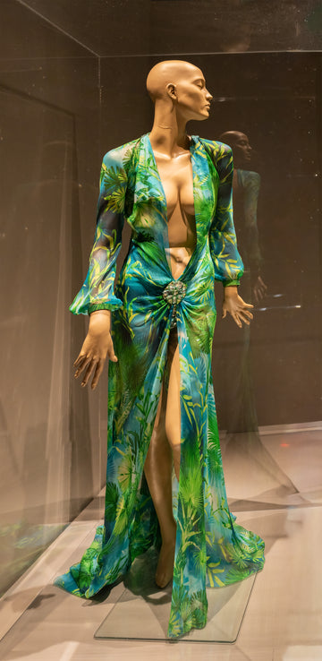 Green Versace dress of Jennifer Lopez