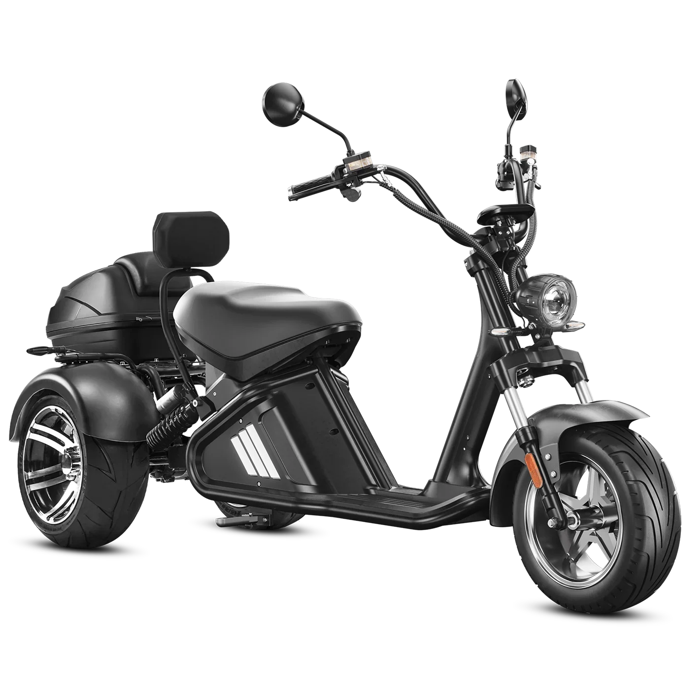 Ein stilvolles, schwarzes „Mangosteen M2-3 Wheel Trike E-Chopper-Trike“ von Mangosteen mit einem 40-Ah-Akku, großen Reifen, einem bequemen Sitz und einem Staufach am Heck, das Geschwindigkeiten von bis zu 45 km/h erreicht, ist von vorne vor einem schlichten weißen Hintergrund abgebildet.