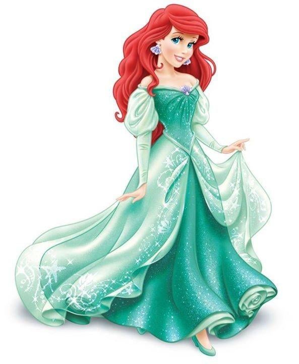 The 2013 redesigns of the princesses may be widely hated but I'll defend Ariel's sea green dress till the day I die IDGAF it's the best redesign out of them all