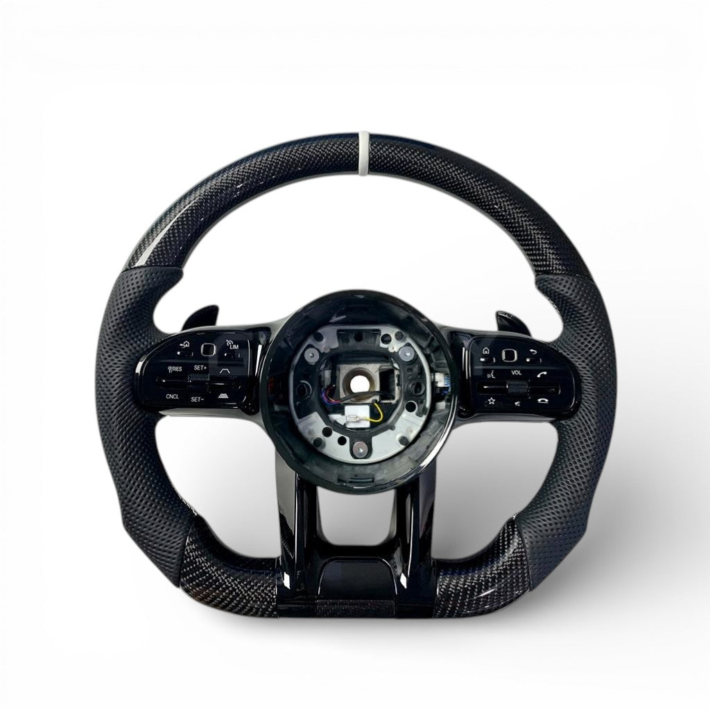Volant Performance carbone Mercedes GLC X254 alcantara 2022-2026 - vue de face - Becquet Voiture